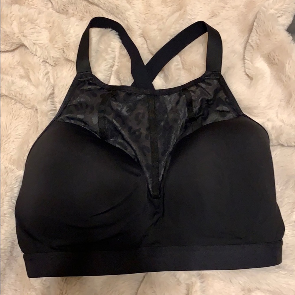 Victoria’s Secret black sports bra NWOT